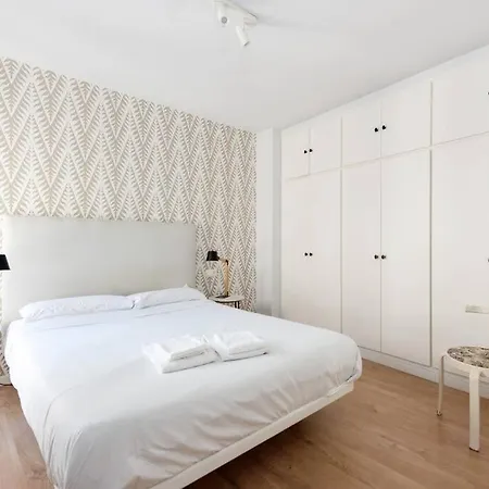 Apartment Modern T4 Centro Aceras